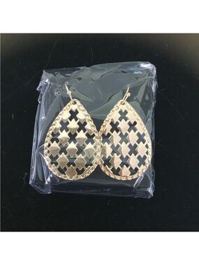 Avon Uniquely Designed Goldtone teardrop earrings